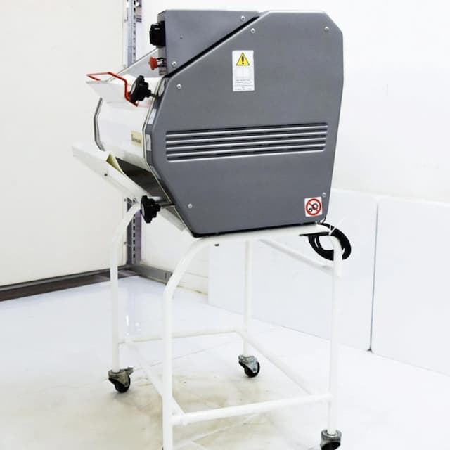 Тестоформовочная машина Bongard Major Manu с подставкой арт. 00-00008103 (Восстановленное 1 шт)